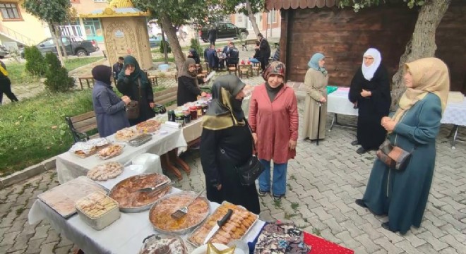 Uzundere'de  'Hayır Çarşısı' kuruldu